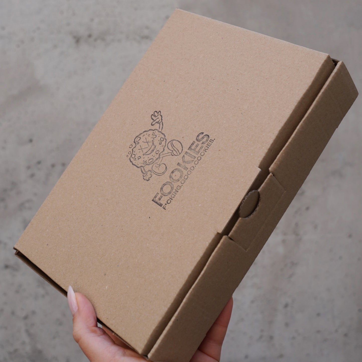 FRISCH GEBACKEN GESCHENKE-BOX