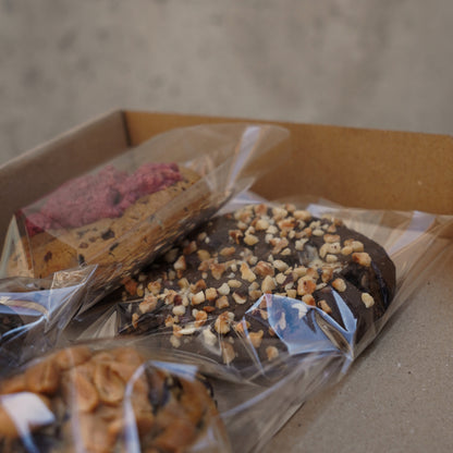 FRISCH GEBACKEN GESCHENKE-BOX